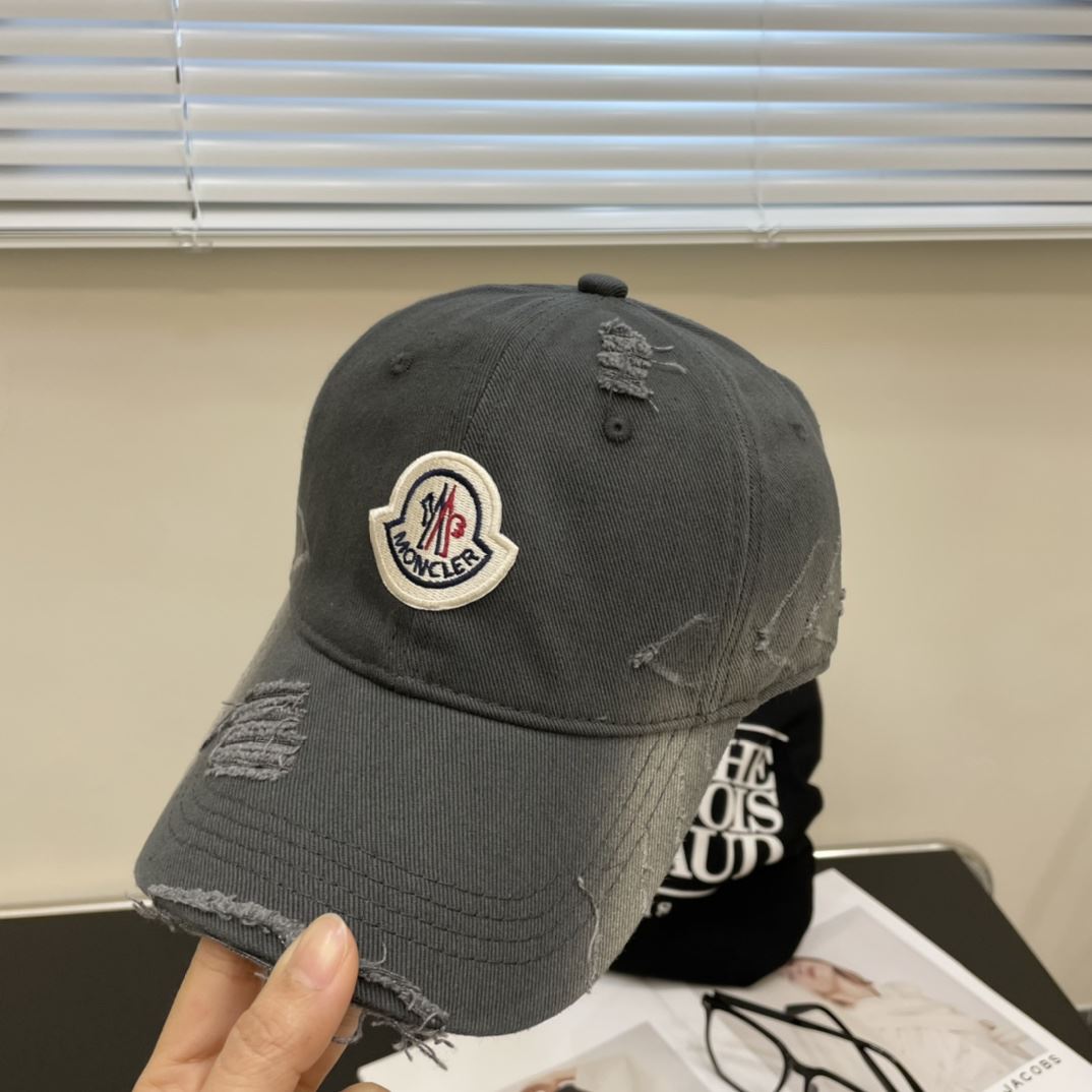 Moncler Caps